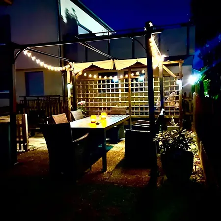 Dreamhouse Rooms-Apartments