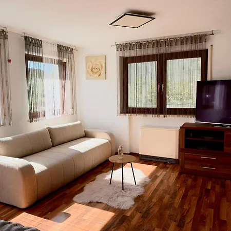 Dreamhouse Rooms-Apartments