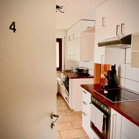 Dreamhouse Rooms-Apartments